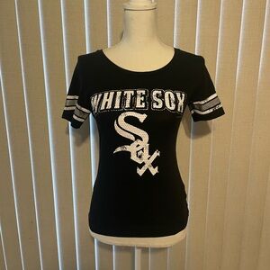 5th & Ocean White Sox Black Tee Size Small